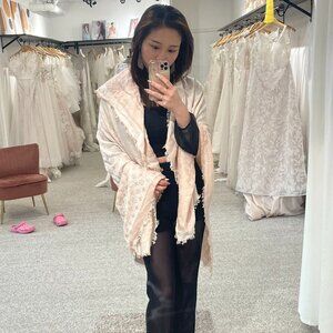 Louis Vuitton - Monogram Classic Shawl/ Ecru color